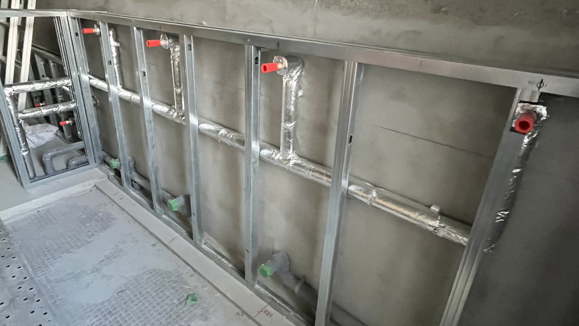 給排水設備壁配管